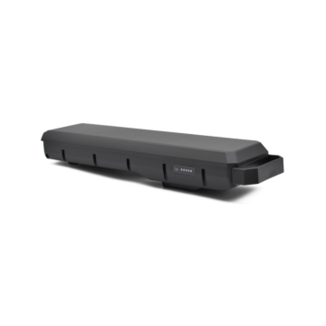 Foto claro de la batería de bicicleta Bosch Powerpack 540 Performance/Active portaequipajes E-Bike Vision. La foto es una vista en tres cuartos, el indicador de batería y el asa son claramente visibles.