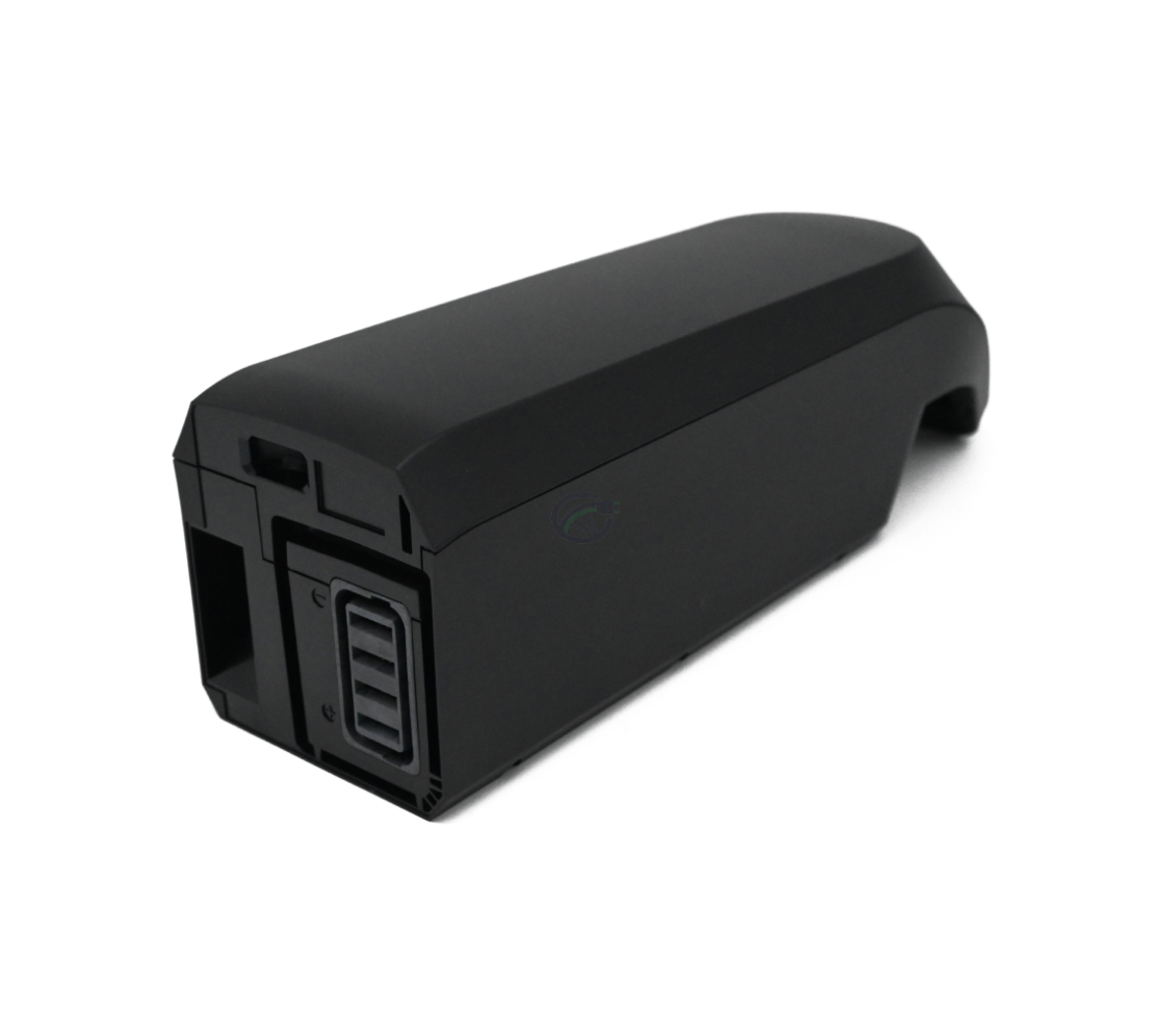foto del Shimano BT-E6010 36V 11.6Ah desde la parte trasera donde se puede ver el conector de carga
