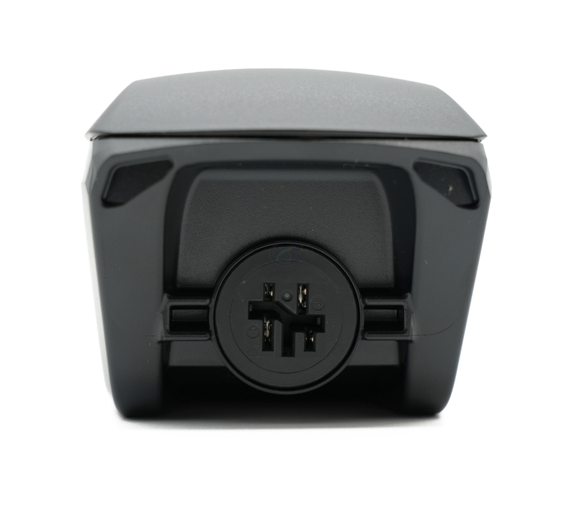 Foto en primer plano de la conexión de la bicicleta de la batería Bosch Powerpack 545 SMART Frame, lo que la hace bien visible.