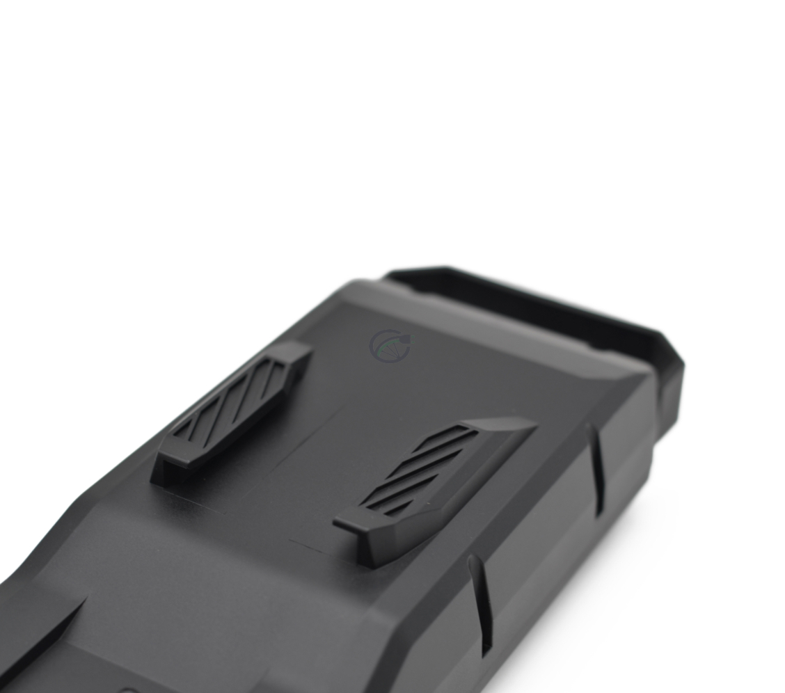Foto en primer plano del sistema de fijación en la parte inferior de la batería de bicicleta Bosch Powerpack 700 Performance/Active portaequipajes E-Bike Vision.