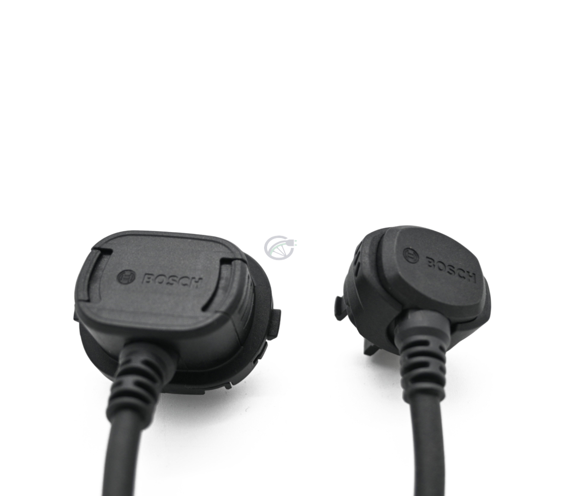 Foto en primer plano de las conexiones del cable de 150 mm del Bosch PowerMore 250 Range Extender